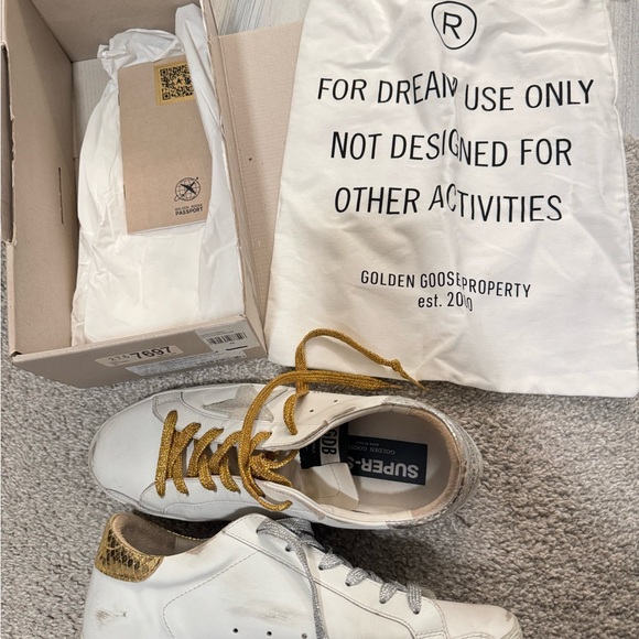 Golden Goose Kids White Sneakers with Gold Accents - Picture 1 of 2